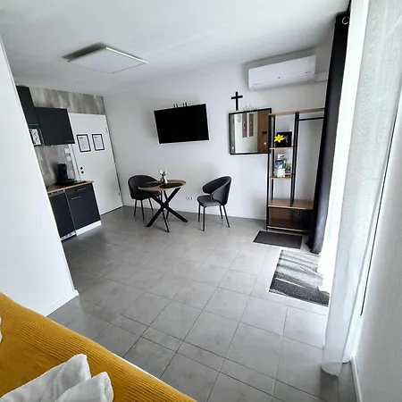Sweet Retreat Lahr Apartment
